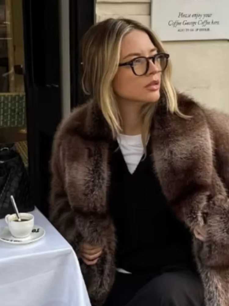 Elegant Plush Faux Fur Maxi Lapel Coat Women Winter Plush Warm Jackets Full Sleeve Loose Fit New Elegant High Street OvercoatsT251201