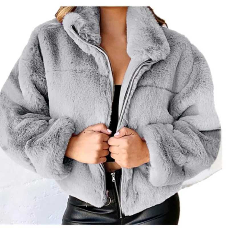 Autumn Winter New Short Faux Fur Coat Womens Super Fashion Sexy Turn Down Collar Thick Plush Jackets Ladies Slim OutwearT251201