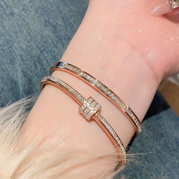 Titanium Electroplated Diamond Inlaid Silver High-end European and American Fashion Stainless Steel Bracelet Women's Jewelry