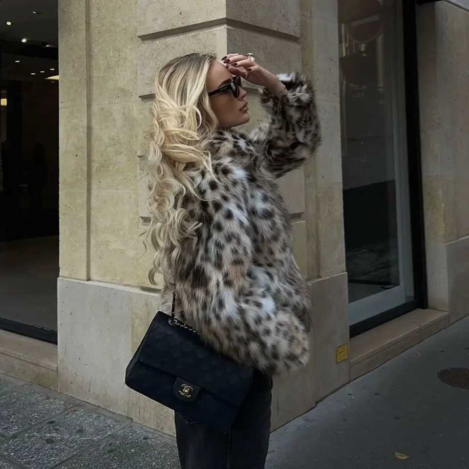 2024 Winter New Womens Clothing Style Simple and Premium Fur Effect Flip Collar Long Sleeve Leopard Pattern Hairy JacketT251201