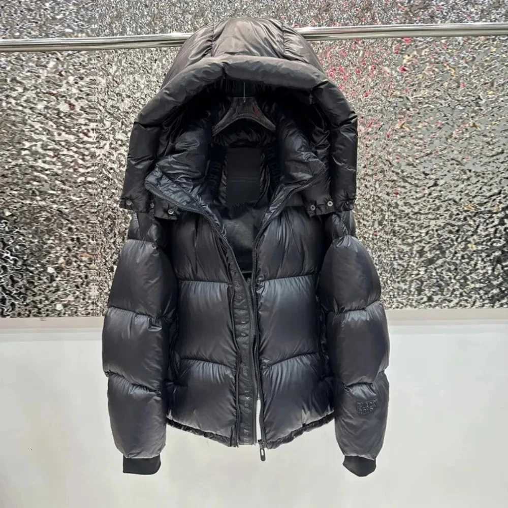 New Winter 90 White Duck Down Coat Black Glossy Short Fluffy Women Puffer Jacket Hooded Thickened Warm Casual Down JacketT251201