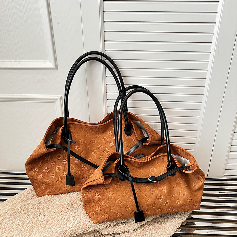 Elegant Stylish Premium Embossed Women Handbag Vintage Spacious Versatile Tote Bag Designer New Arrival Shoulder Bag Available in Multiple Sizes Free 