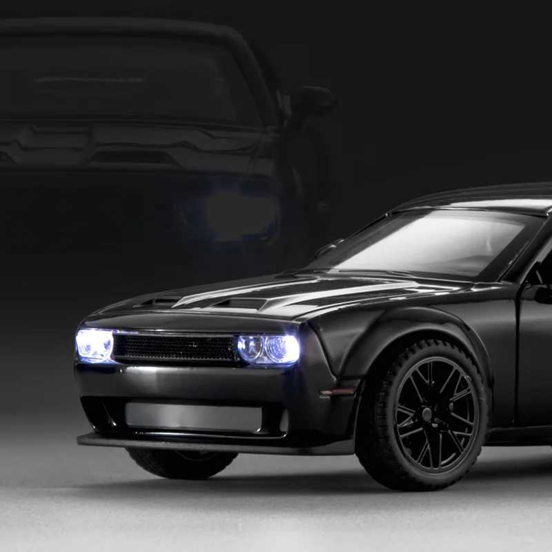Dodge Challenger Hellcat Toy Car for 1 32 Scale Die Cast Metel Toy Pull Back Hellcat Model Cars with Sound and Light Hellc J251129