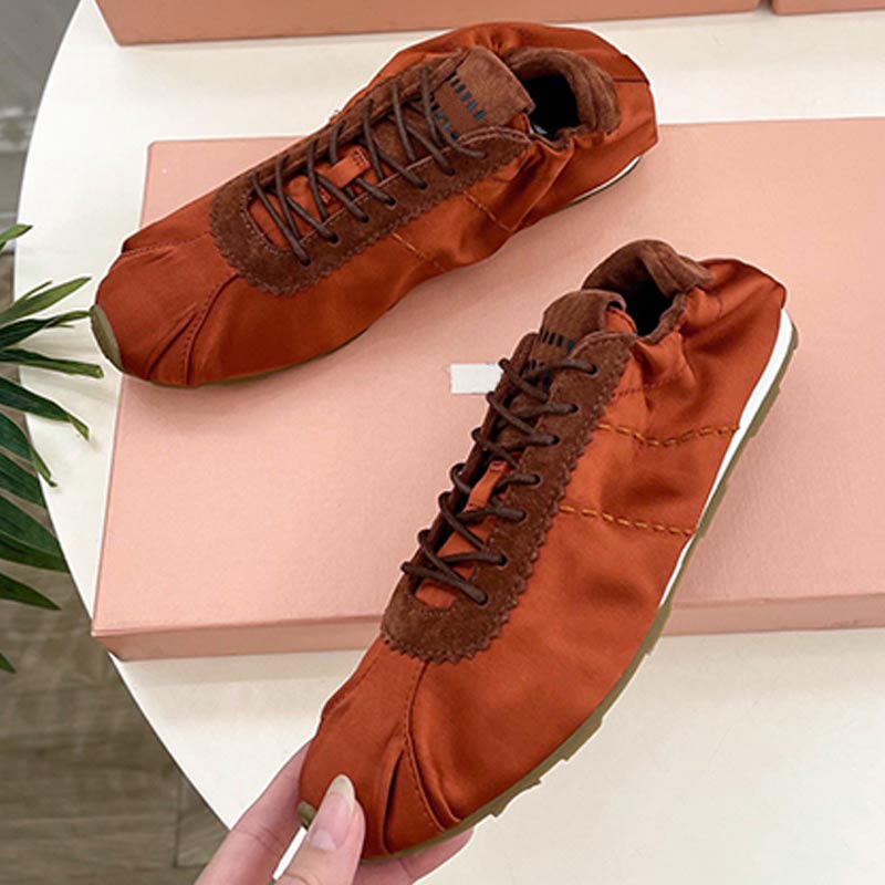 Designer Women Cocoa Brown Plume Sports Shoes Designer Casual Shoes Satin Upper Elastic Back Lace up speeding Fabric lining Retro Womens Low top Sneakers top quality