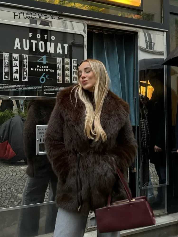 Women Solid Full Sleeve Casual Faux Fur Loose CoatsWarm Thicken Turn-down Collar Belt Coat Female 2025 Winter Lady OutwearsT251201