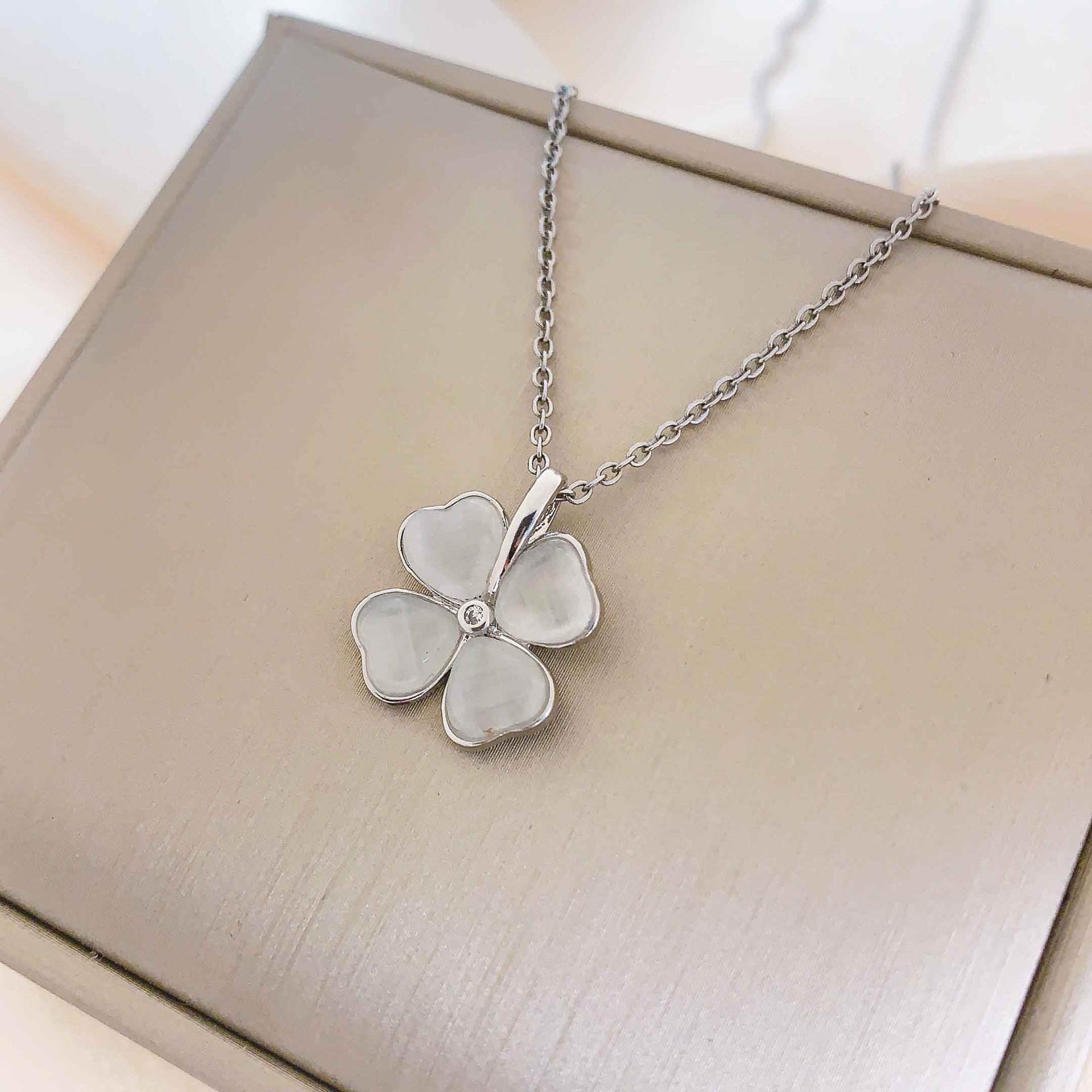 Alloy Four-Leaf Clover Women's Necklace Fashionable Trendy Jewelry