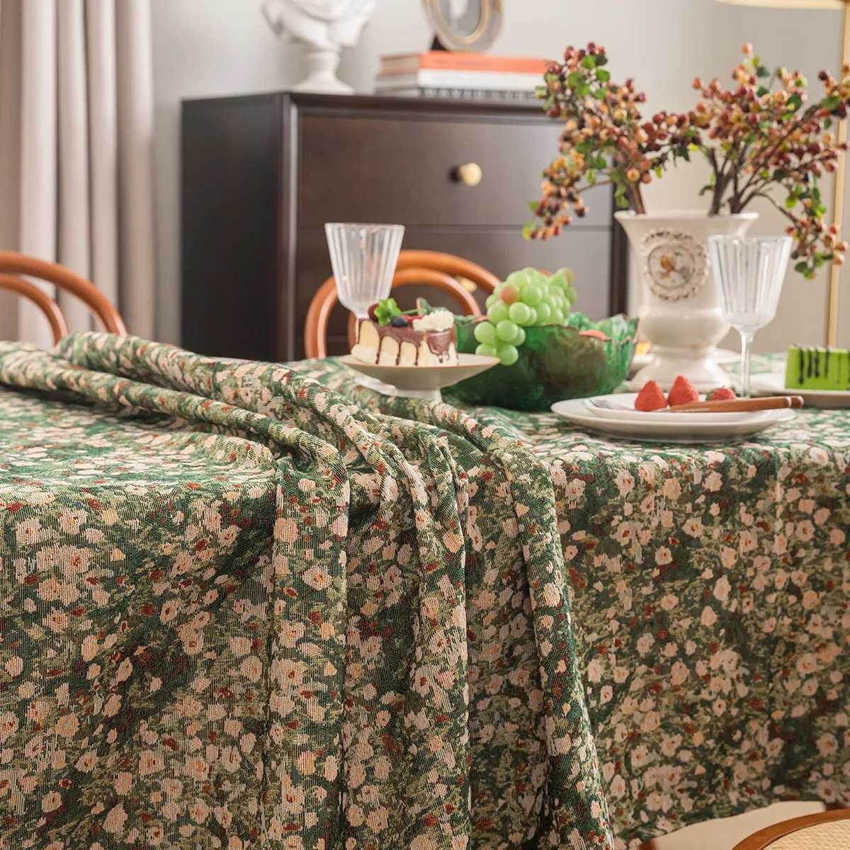 1pc Jacquard Green Grassland Tablecloth with Rolled Edges Suitable for Atmosphere Home Decoration in Tea Tables Dining Rooms Y251201