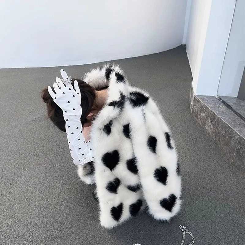 Love Environmental Protection Mao Jacket Womens Outwear Autumn Winter New Imitation Fur Coat Fashion Loose Thick Warm CoatT251201
