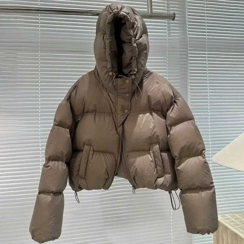 2024 New Fashion White Duck Down Jacket Hooded Women Autumn Winter Warm Over Size Casual Short Thick Outwear Female CoatT251201