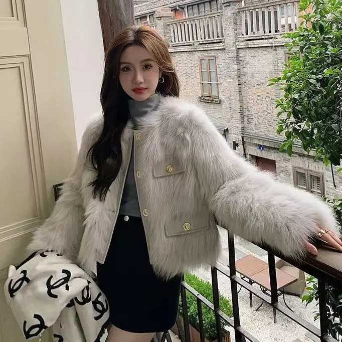 Fashion Faux Fur Jacket Women Fall Winter Warm Thick O-neck Button Solid Outwear Fashion High Street Imitation Fox Fur Lady CoatT251201