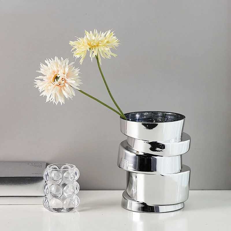 Silver Vase Geetry Twist Shape Displacement Section Hydroponics Flower Pots Terrarium Decoration Accessories Vases Pots Y251201