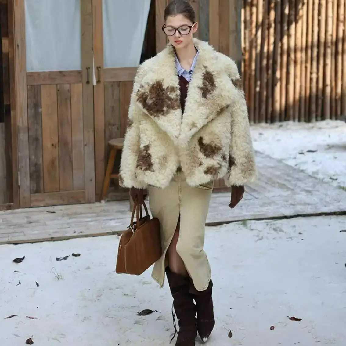 HIGH QUALITY Winter Large Lapel Curly Lamb Fur Coat Long sleeve Warm Shaggy Tie dye Gradient Faux Fur Jacket Loose OuterwearT251201