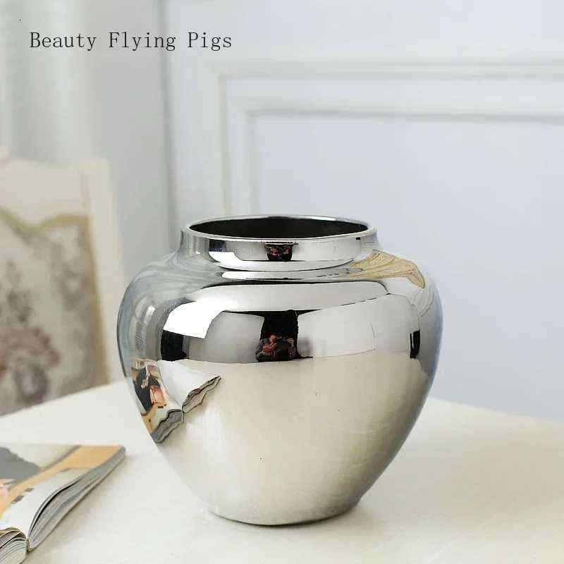 He living ro TV cabinet wine cabinet decoration ornaments simple fashion soft work art ceramic gold-plated silver vase Y251201