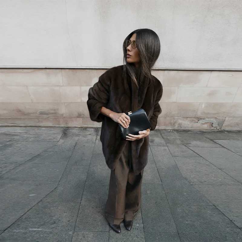 Luxury Thicken Faux Fur Coat Women Winter Lapel Long Sleeve Jacket Vintage Waistband Loose Outwear 2025 New Warm Soft Lady CoatsT251201