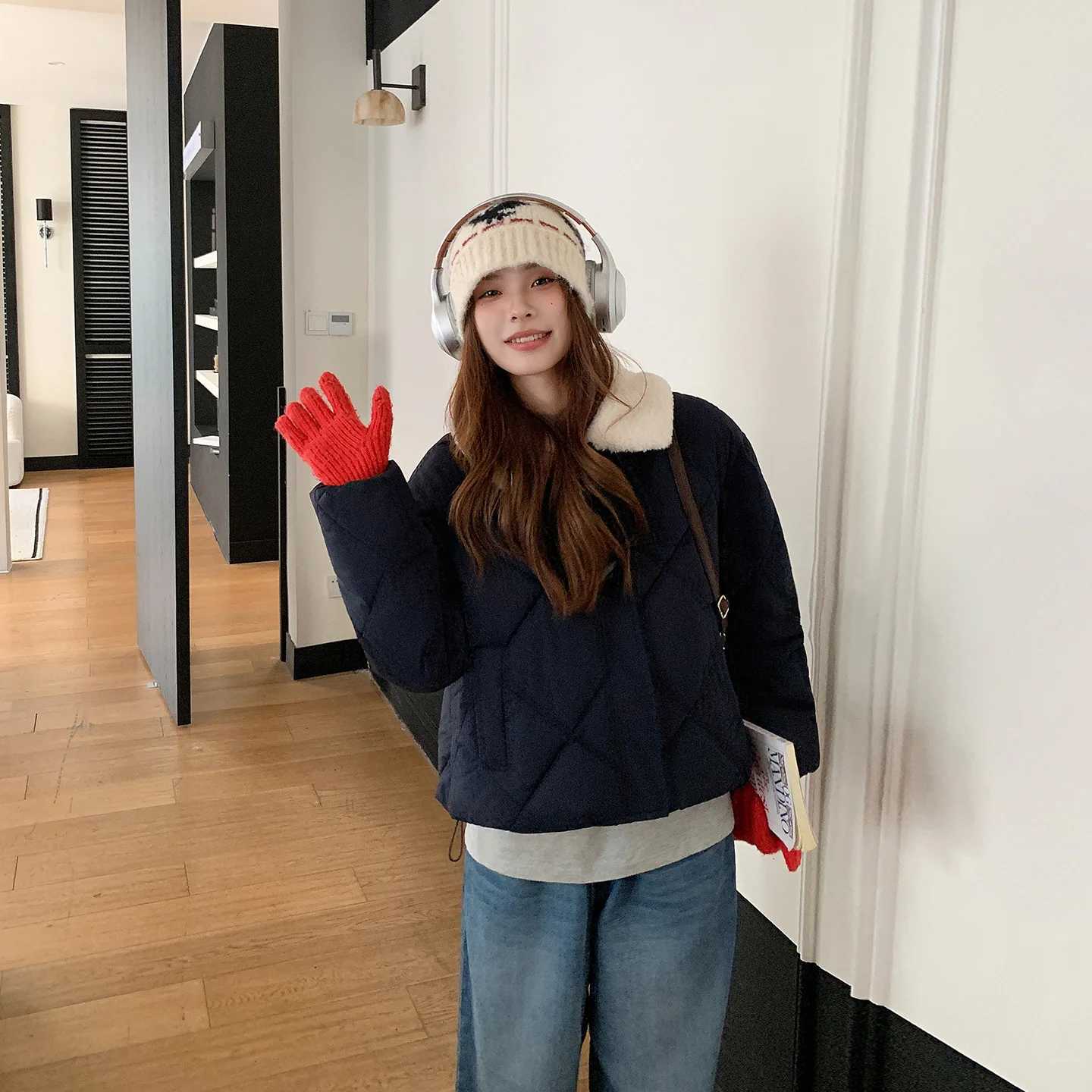 Trendy Cotton Jacket for Women 2025 New Winter Chinese Style Cotton Coat with Spliced Wool Collar Thick Coat for Warmth CoatsT251201