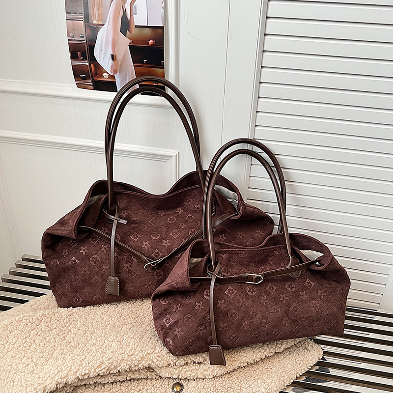Elegant Stylish Premium Embossed Women Handbag Vintage Spacious Versatile Tote Bag Designer New Arrival Shoulder Bag Available in Multiple Sizes Free 