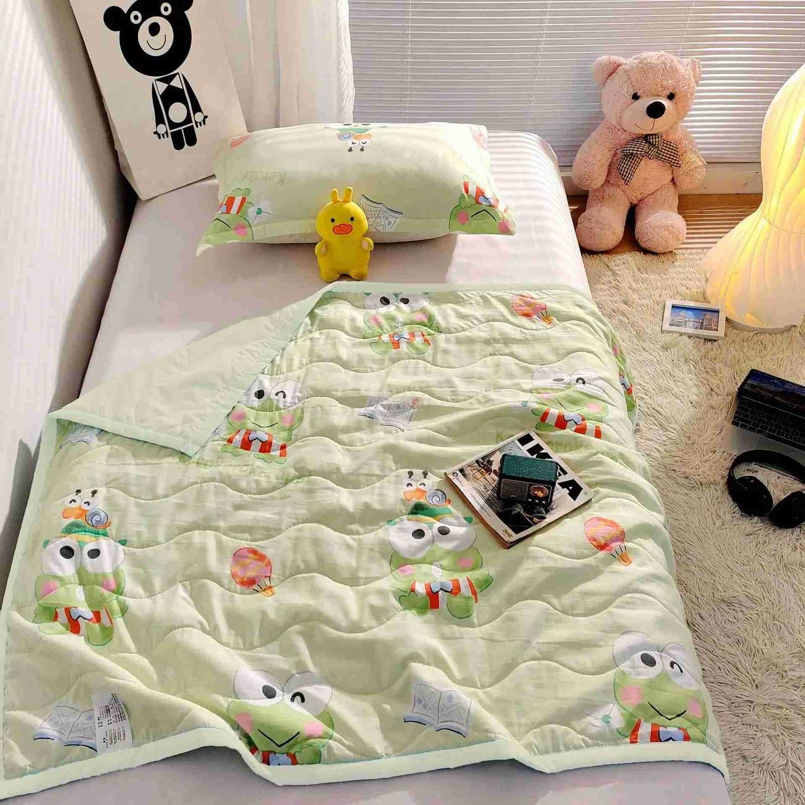 Sanrio Kuromi Childrens Summer Quilt Thin Wadding Blanket Hello Kitty melody Soft Breathable Blanket air condition quilt H251201