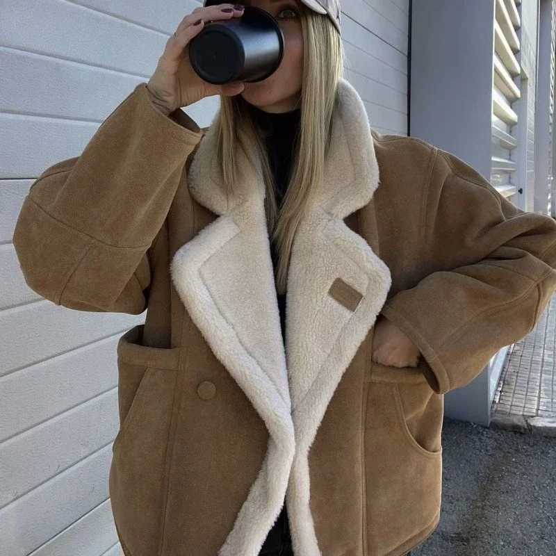 Womens Clothing Autumn Winter Retro Sheepskin Coat Comfortable Coat Jackets Faux Fur Coat Fleece New Trendy Loose WarmT251201
