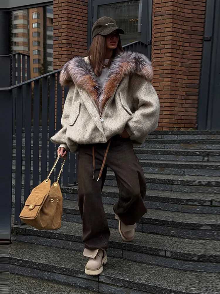 Womens Vintage Luxury Faux Fur Collar Coat Long Sleeve Pocket Furry Jackets Commuter Clothing 2025 Womens New Casual ClothesT251201