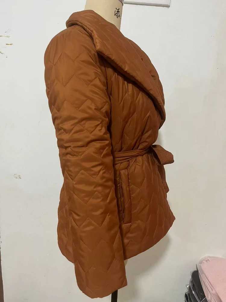 New in Winter Womens Coat Elegant Water Ripple Quilted Lightweight Down Cotton Jacket with Lapel Waist Cinched Commuting TopT251201