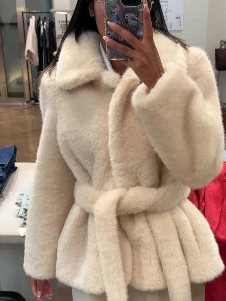 Women Fall Winter Elegant Faux Fur Belt Coat Lapel Beige Warm Fur Short Coat 2025 Fashion High Street Casual Female CoatT251201