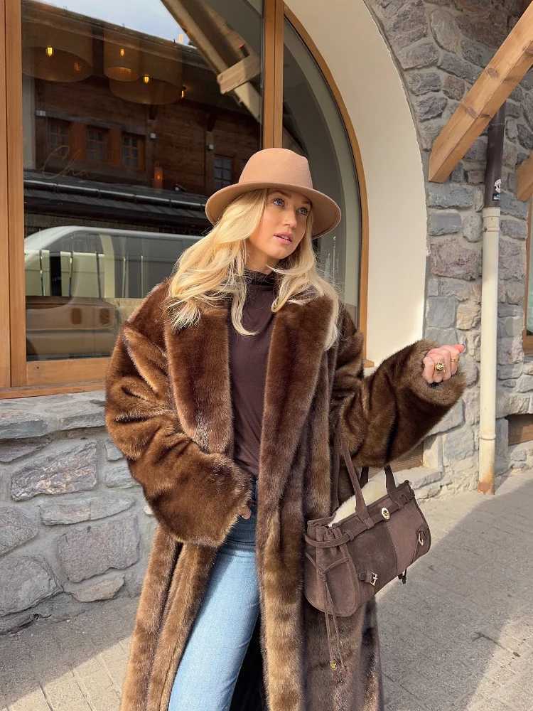 Elegant Plush Faux Fur Maxi Lapel Coat Women Winter Plush Warm Jackets Full Sleeve Loose Fit New Elegant High Street OvercoatsT251201