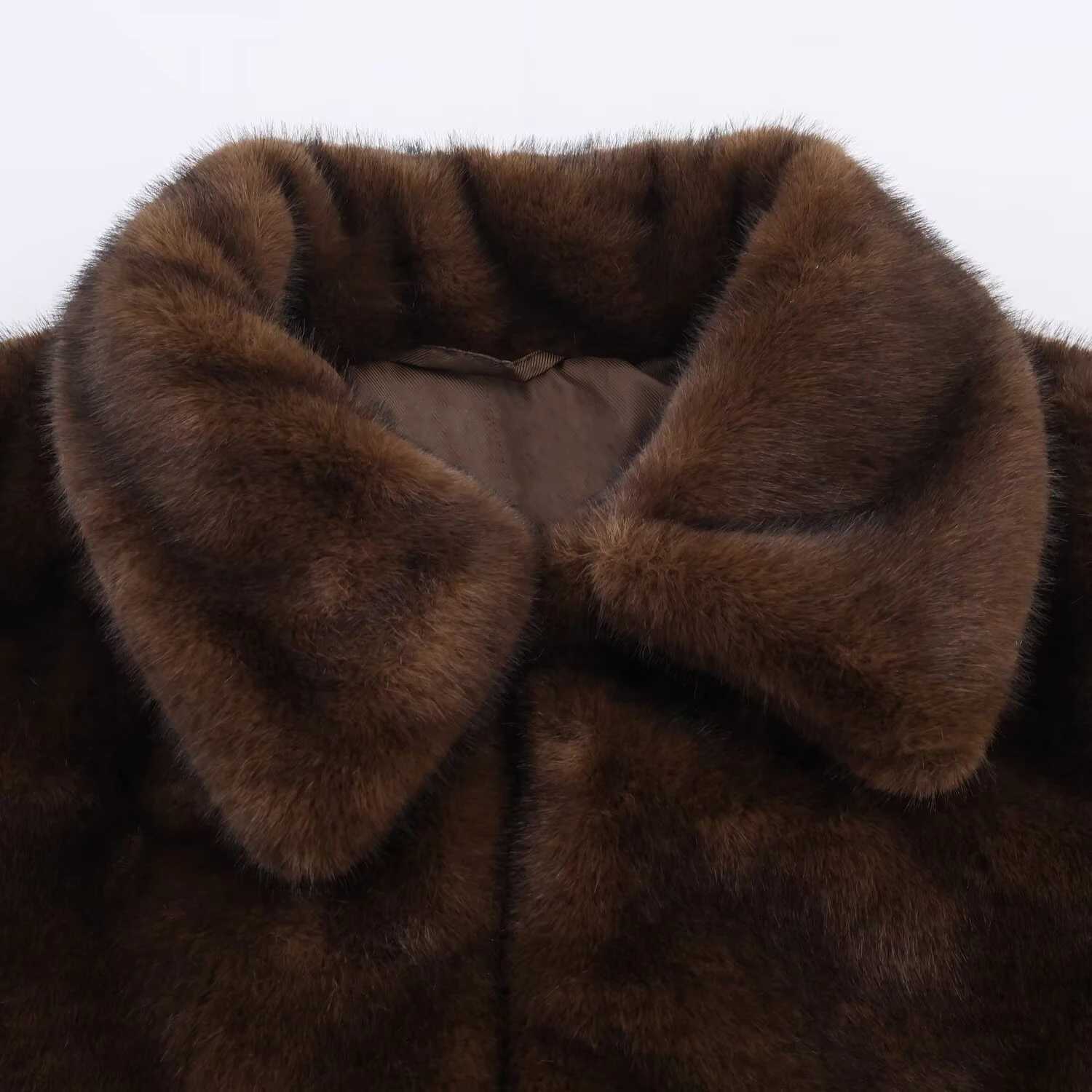 Brown collar thickened plush faux fur coat high street American environmentally friendly short winter coat for womenT251201