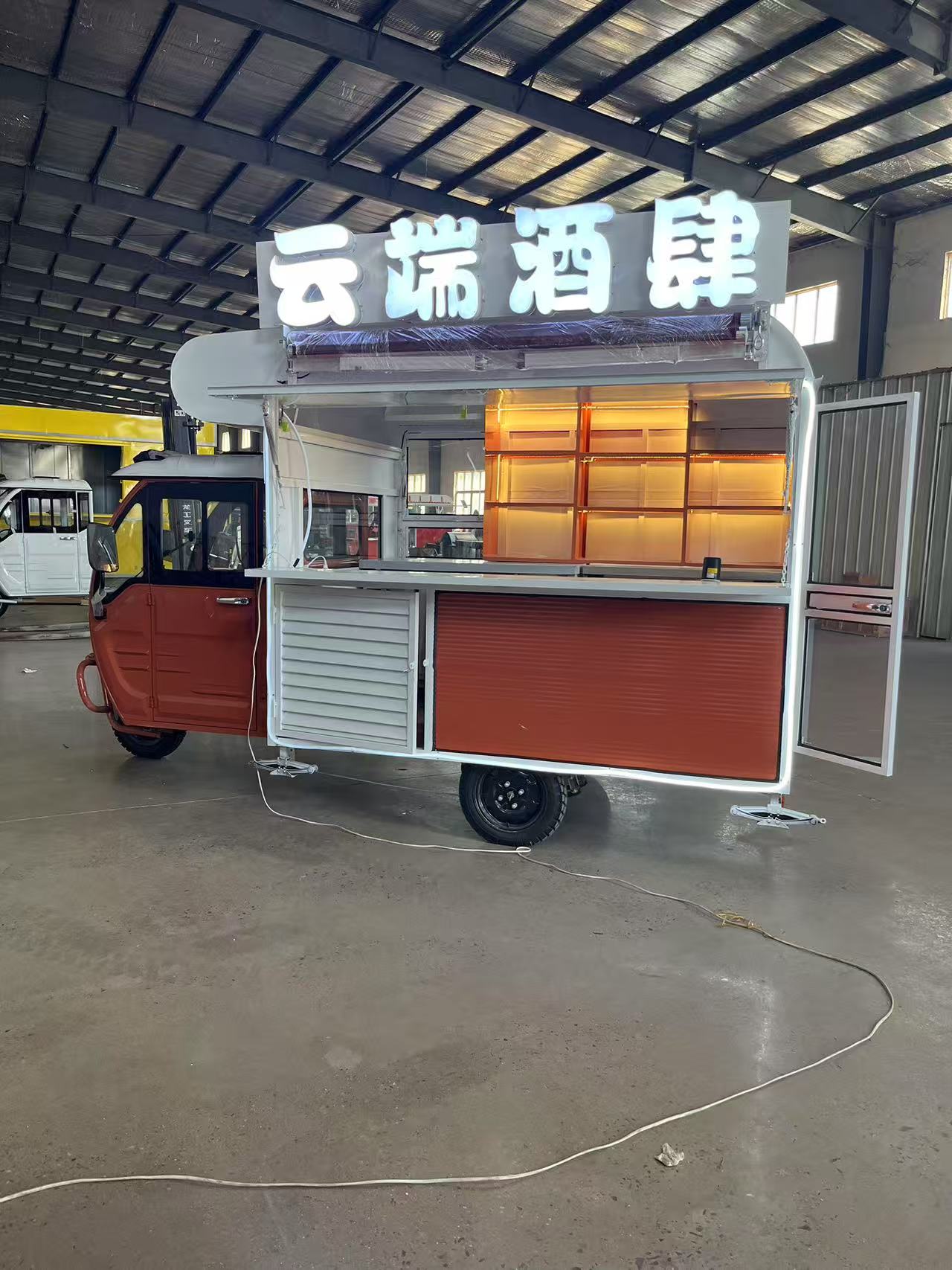 All-in-One 3-Wheel Motorcycle Beverage Cart, Ready for Bubble Tea & Coffee Shop Startup