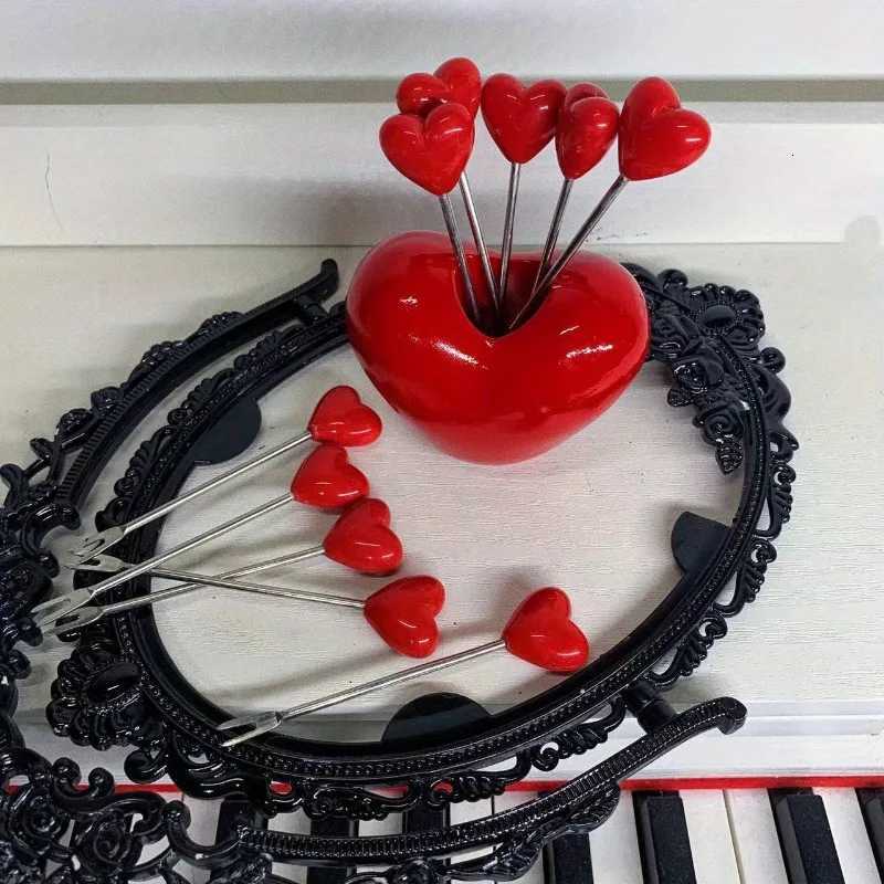 Love Fruit Forks Stainless Steel Cake Fork Set Snacks Tableware Set Kitchen Items Vntines Day Party Favors Y251201