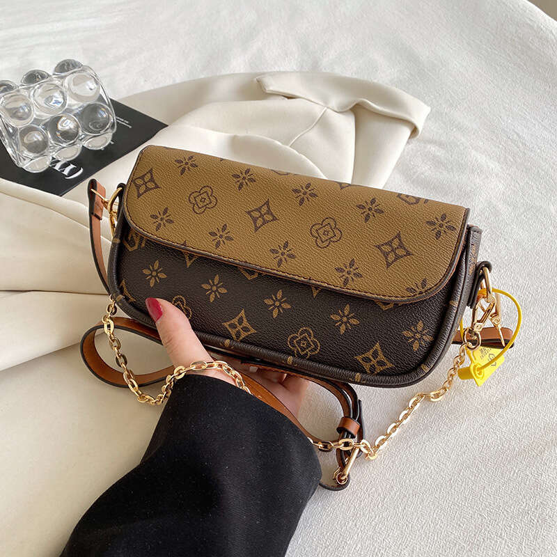 Fashion Women's 2025 New Vintage Print Small Square Commuter Versatile Crossbody Casual Shoulder Bag Trendy - view 8