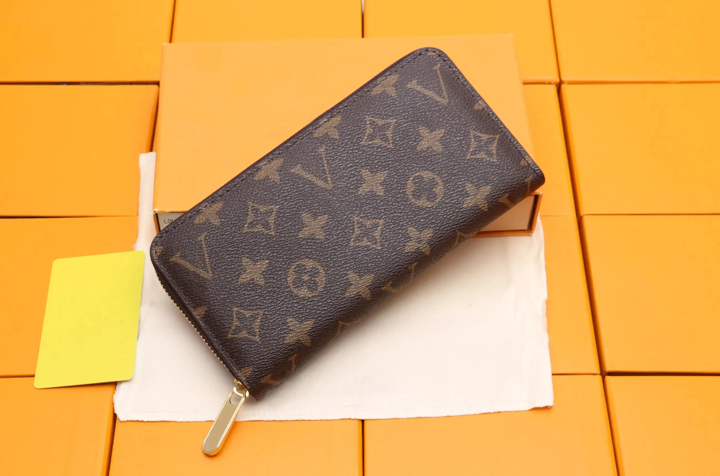 Luxurys Designers TOP quality Genuine Leather Purse Holderhandbag Men free Women's Coin Card WALLET Holders Black Lambskin Wallets Key Pocket Interior Slot