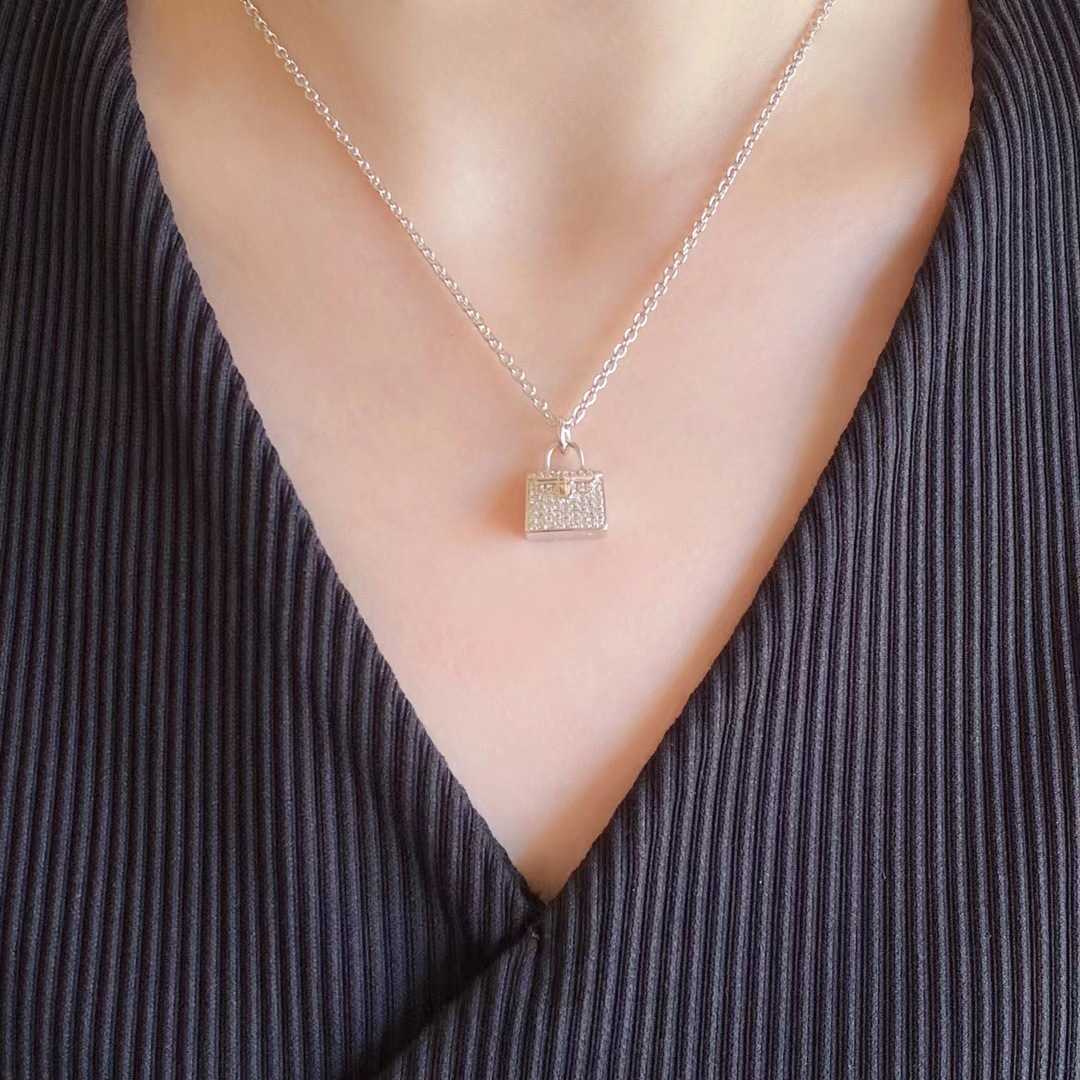 925 sterling silver lock shaped pendant necklace suitable for women pendant full cubic zirconia gold silver exquisite jewelry party X241123