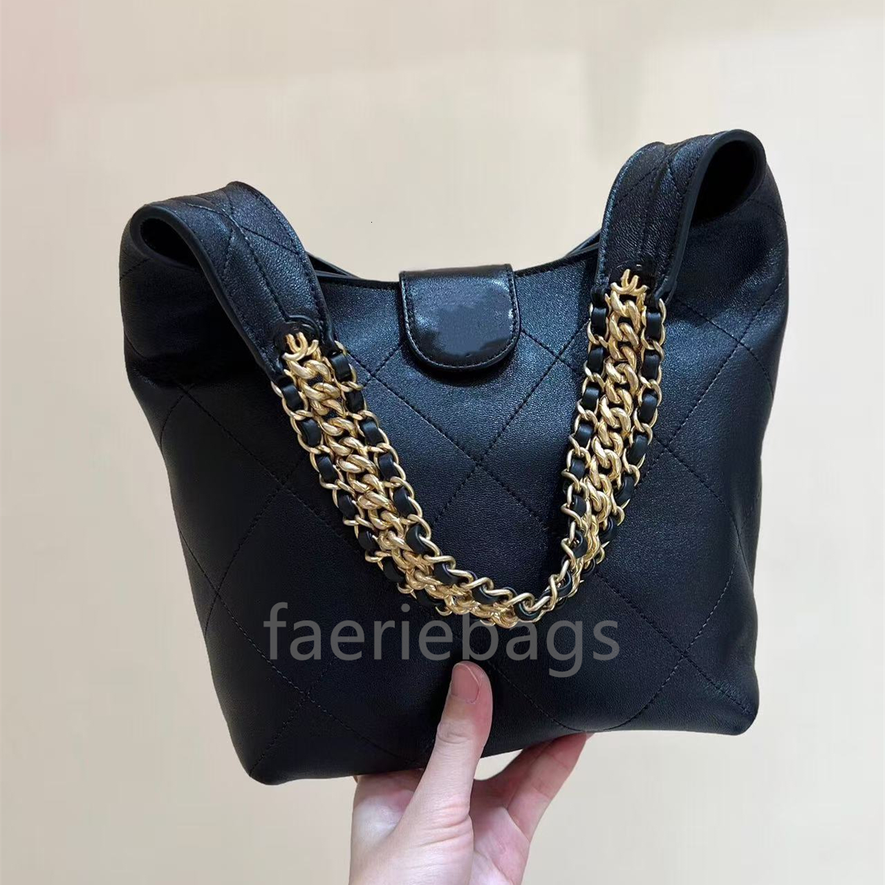 Designer bag of top quality Large capacity shopping bag Luxury bag minimalist design retro and versatile Hobo armpit bag made of top-quality genuine leather material