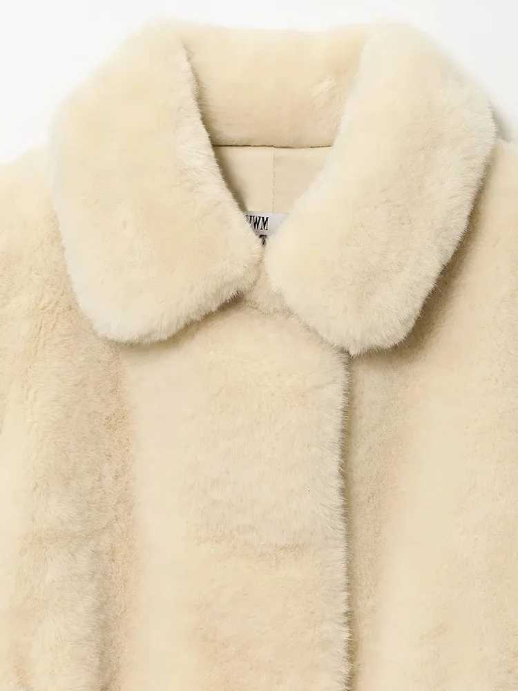 Women Thicken Faux Fur Coats For Autumn Winter Warm Long Sleeve Turn Down Collar Coats Chic New Belt Loose Jacket Street TopsT251201