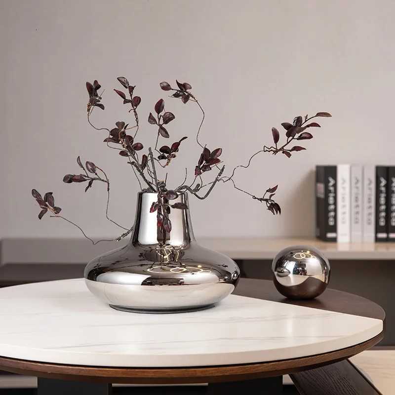 Nordic Ceramics Silver Plating Vase He Flower Accessories Vase Living Ro Wine Cabinet Decora Artwork Soft Outfit Ornaments Y251201