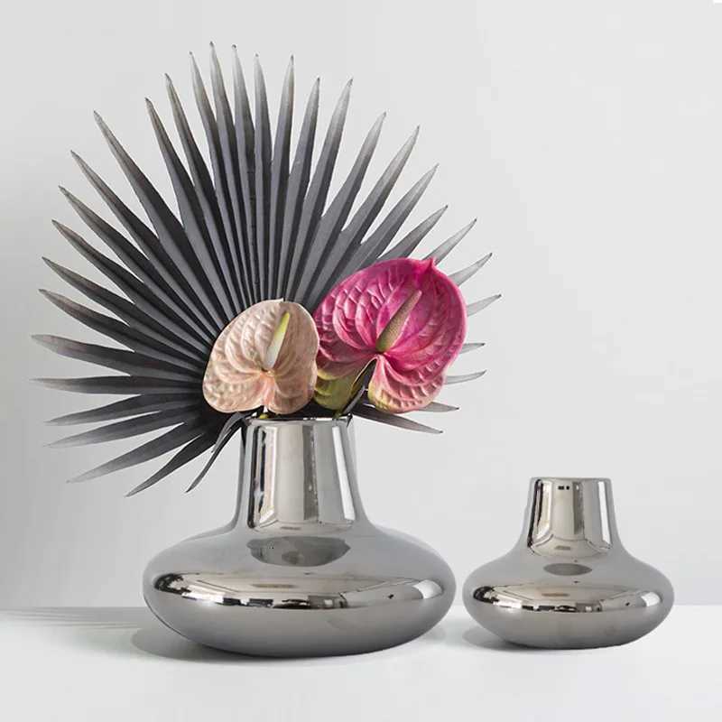 Nordic Ceramics Silver Plating Vase He Flower Accessories Vase Living Ro Wine Cabinet Decora Artwork Soft Outfit Ornaments Y251201