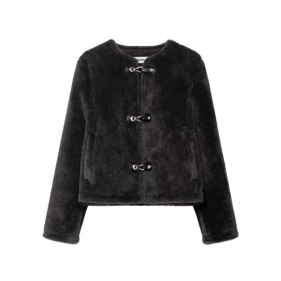 Women Double-Sided Fake Fur Short Jacket Female Loose Casual Single-Breasted Coat Autumn Winter Full Sleeve Jacket StreetwearT251201