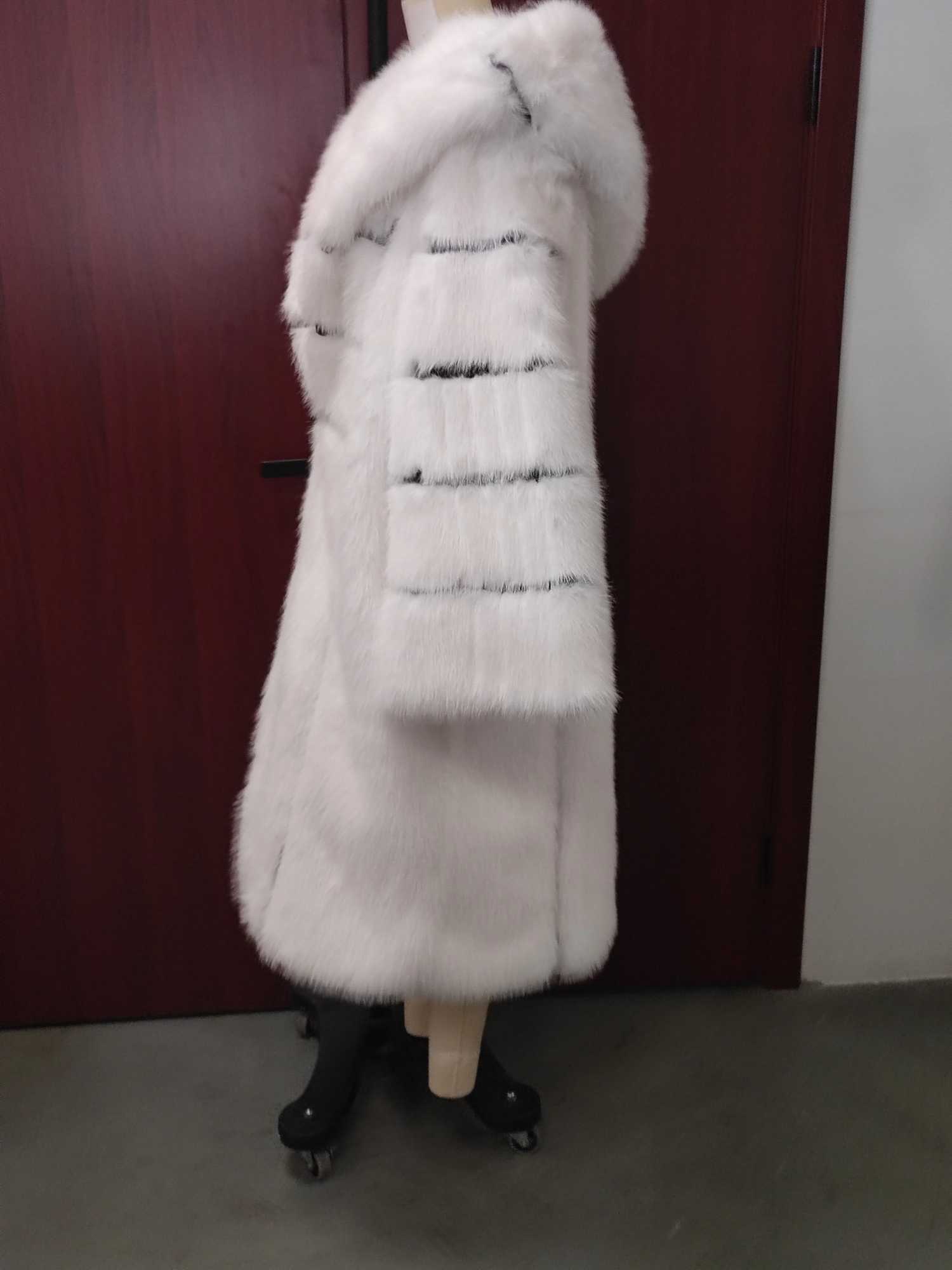 2025 Winter Women Faux Fur Jacket Coat Solid White Long Sleeve Thick Warm Overcoat Outwear Fluffy Coat For WomenT251201