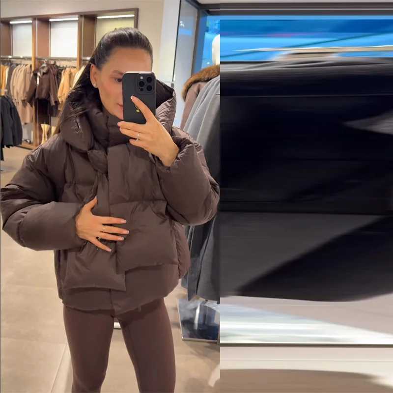 Thicken Womens Down Jacket Brown Detachable Scarf Collar Hooded Padded Cotton Coats 2025 New Winter Warm Zipper OutwearsT251201