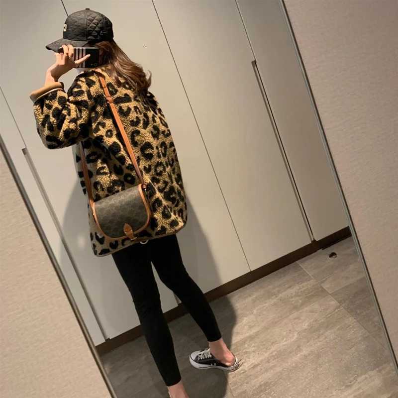 Leopard Print Fur Integrated Warm Short Jacket for Womens Autumn and Winter Loose Casual Faux Fur Leopard Print Jacket TopT251201