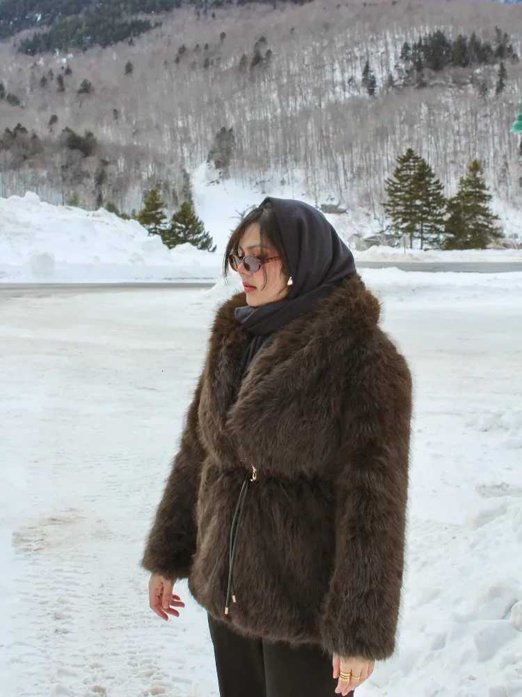 Women Solid Full Sleeve Casual Faux Fur Loose CoatsWarm Thicken Turn-down Collar Belt Coat Female 2025 Winter Lady OutwearsT251201