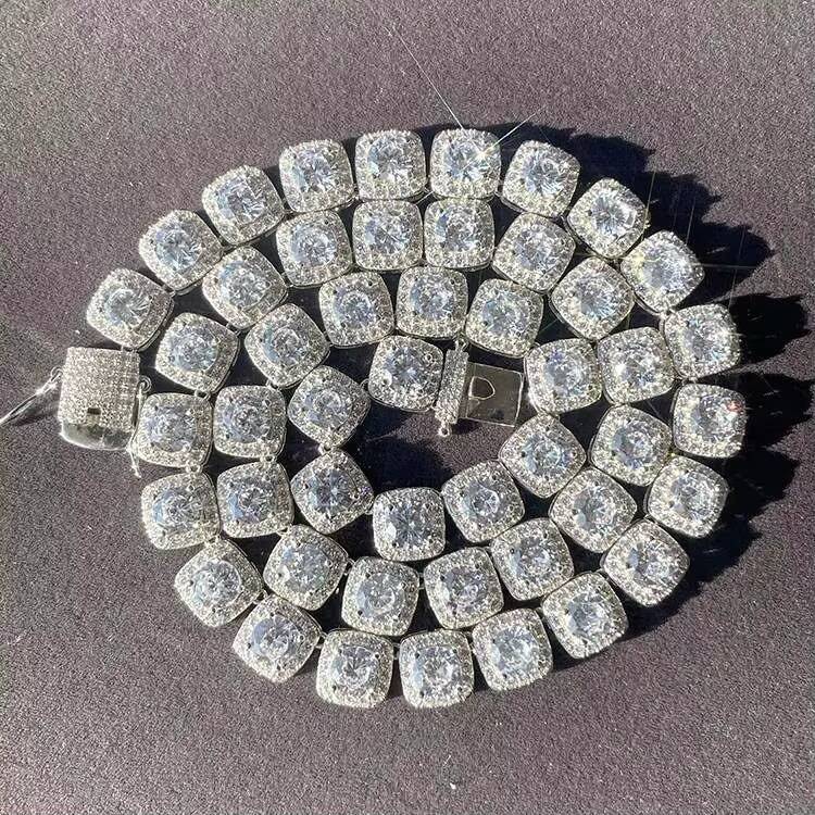 Fashion Hip HOP VVS Clarity Large Moissanite Ice Out Diamond 10mm Wide Cuban Link Chain Necklace for Men Women Gift