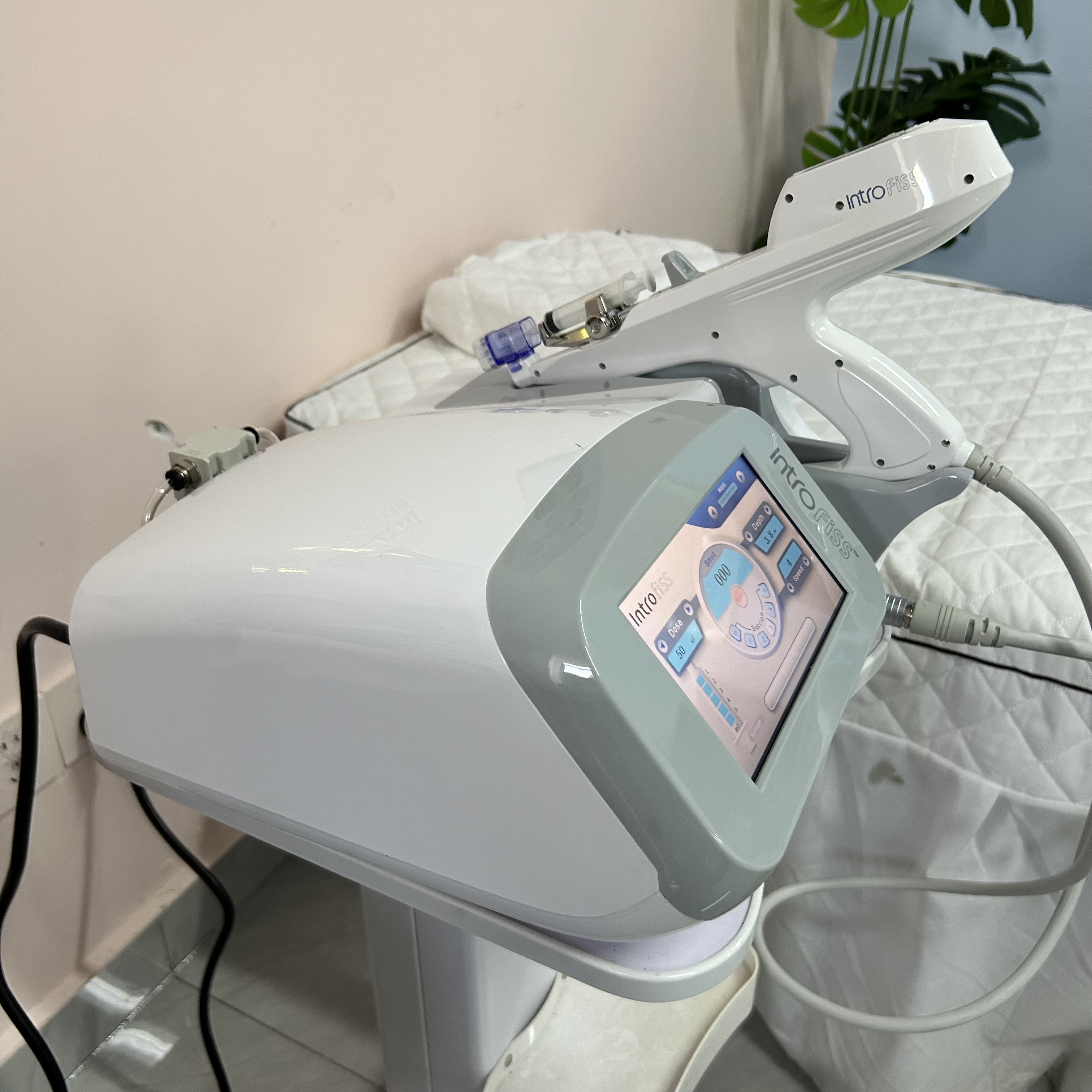 Mesotherapy Gun Hydra Machine For Facial Rejuvenation Skin Tightening Hydration and Wrinkle Removal Beauty Salon Equipment