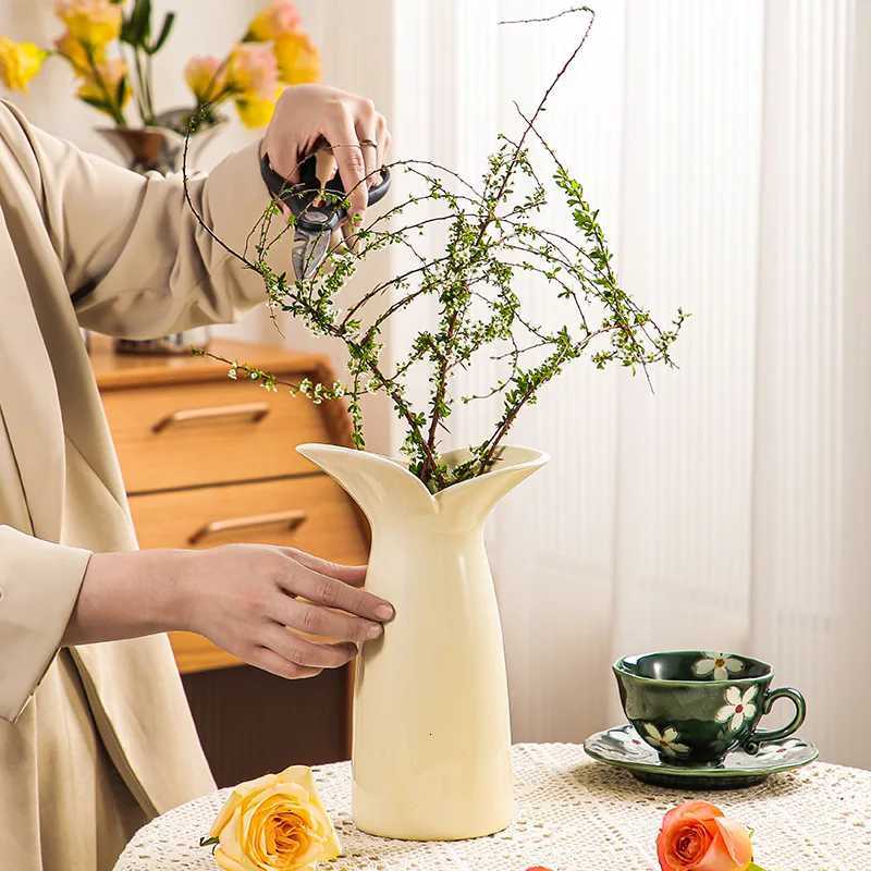 European High-grade Silver Ceramic Vase Ornaments Living Ro Model Ro Flower Arrangement Vase Living Ro Table Ornaments Y251201