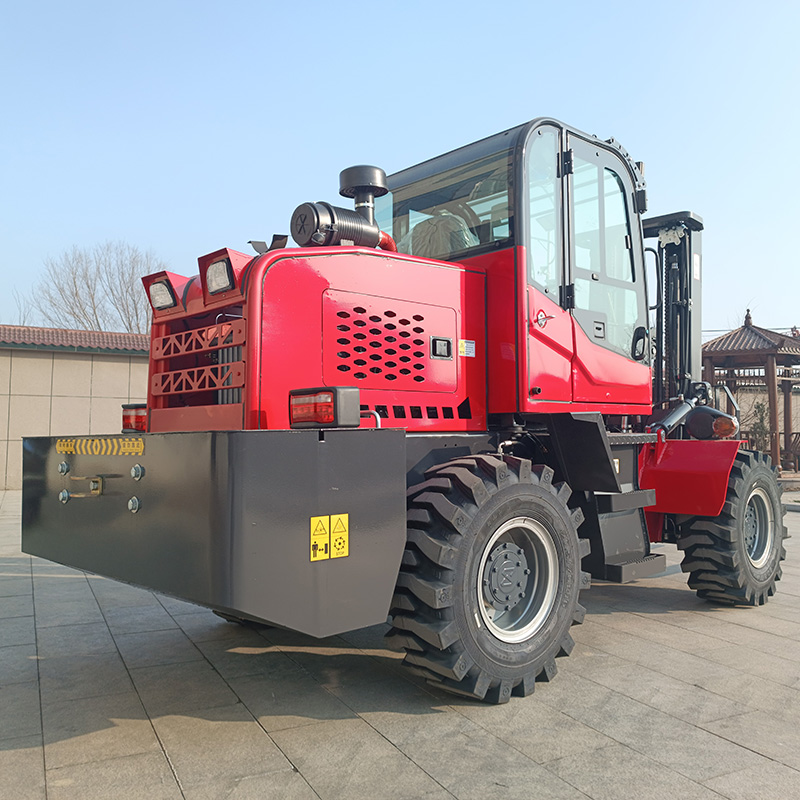 Rugged 5 Ton All-Terrain Forklift | Featuring 4WD, Diesel Power & Precision Hydraulic Control