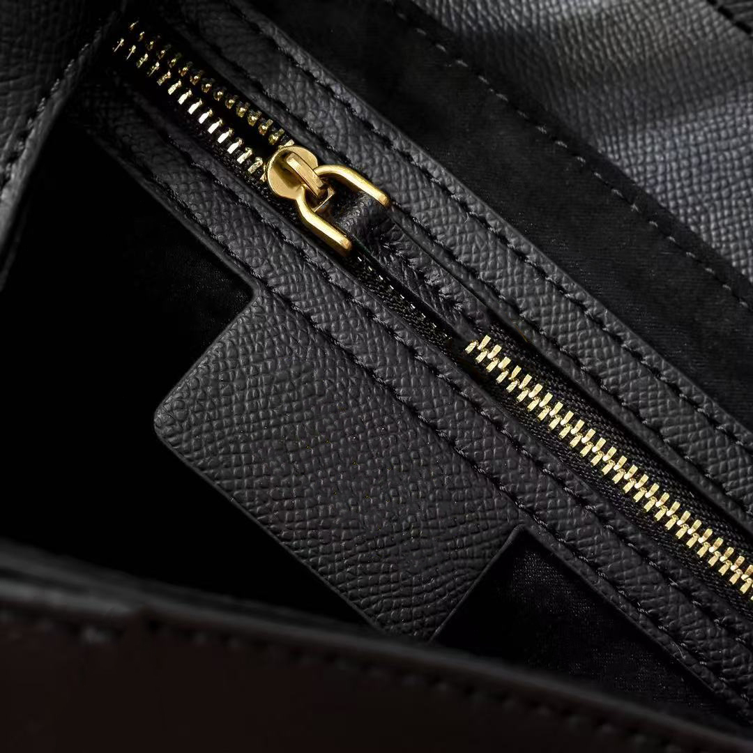 Luxury designer handbags, classic leather cross-body bags, women's fashion handbags, women's luxury one-shoulder cross-body bags handbags