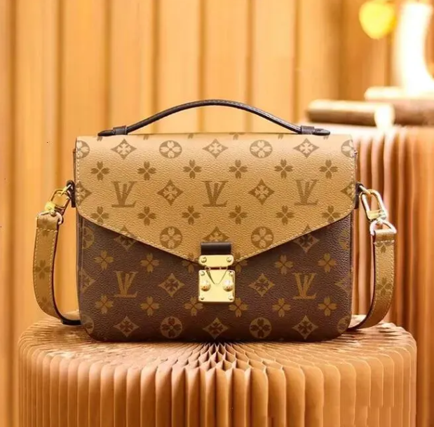 2025 top Fashion women shoulder Postman Women Satchel Shoulder Clutch Cross body genuine leather hobo Chain bag Presbyopic Drawstring Bucket