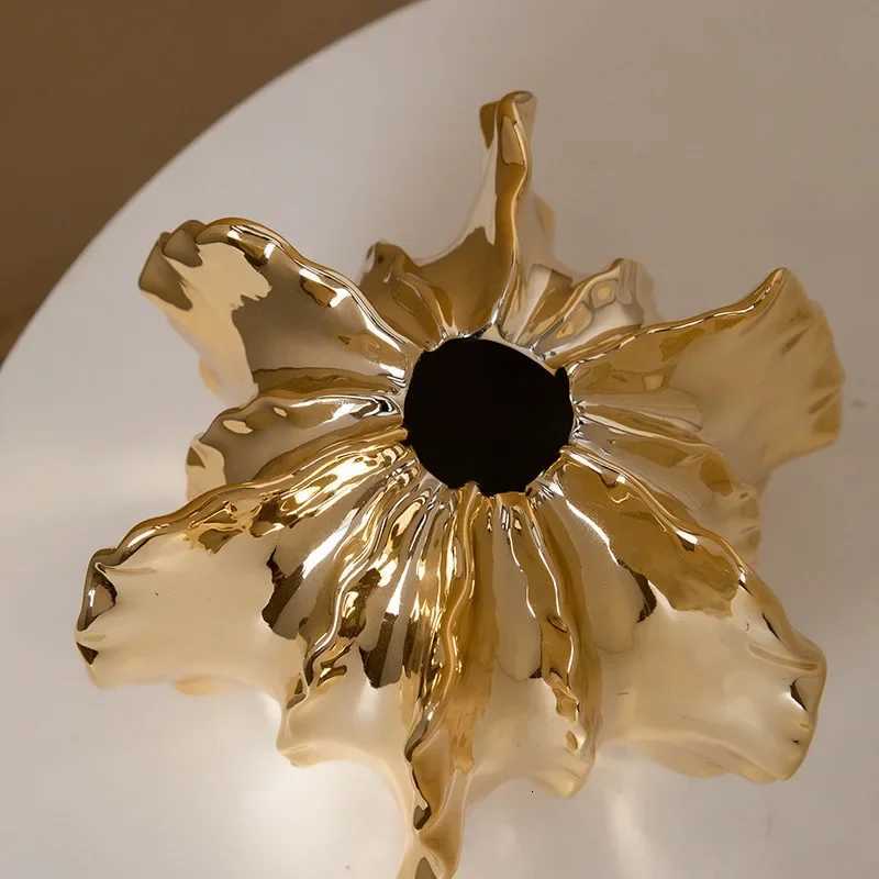 Plain Fired Ceramic Vase Petal Shape Geetric Irregarity Bud Flower Vase Ceramic Handicraft He Decoration Accessories Y251201