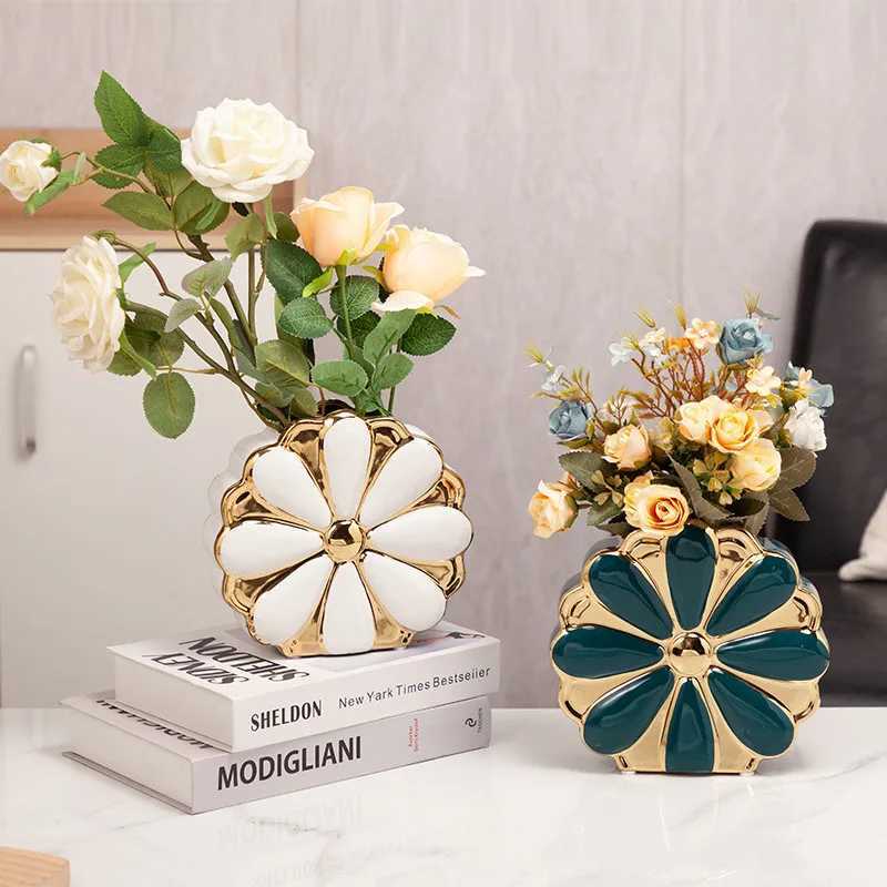Ceramic Vase Flower Shape Golden Bottle Floral Arrangement Accessories Flower Vase Terrarium He Decoration Accessories Y251201