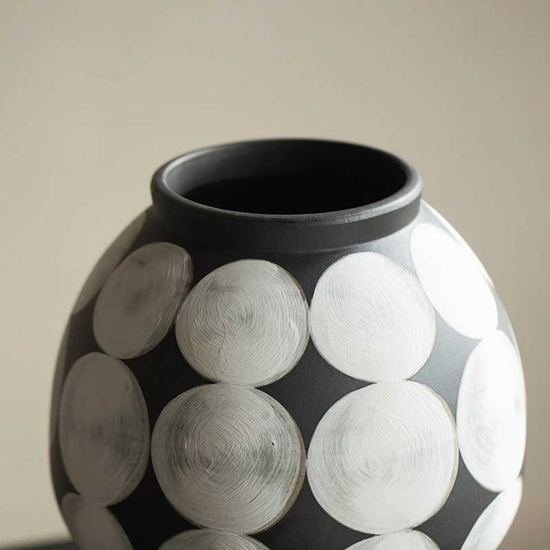 Chinese Ceramic Vase HandPainted Patter Pottery Jar Living Ro Dried Flower Vase He Decor Traditional Accent Y251201